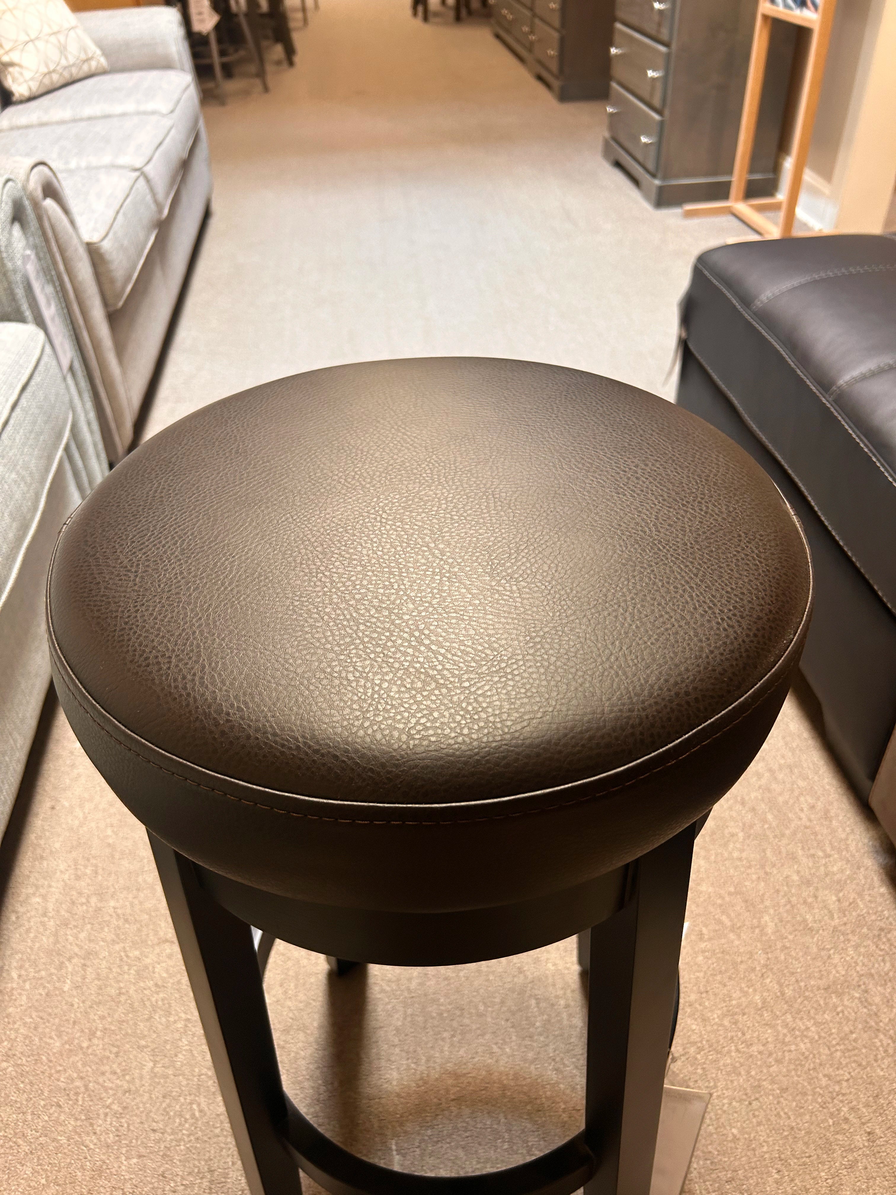 55921 Sunpan Stool