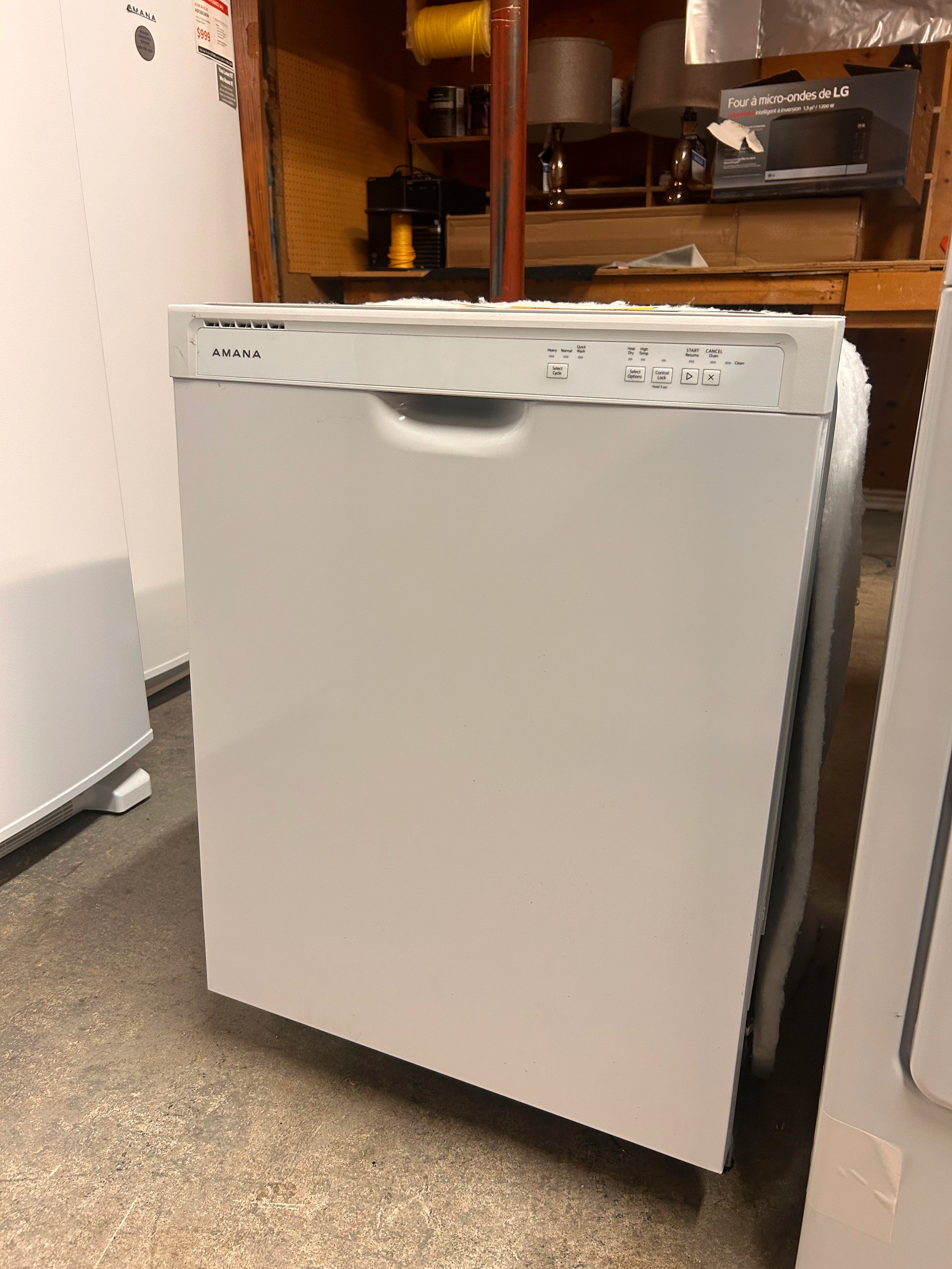 AMANA ADB1400AMW Dishwasher