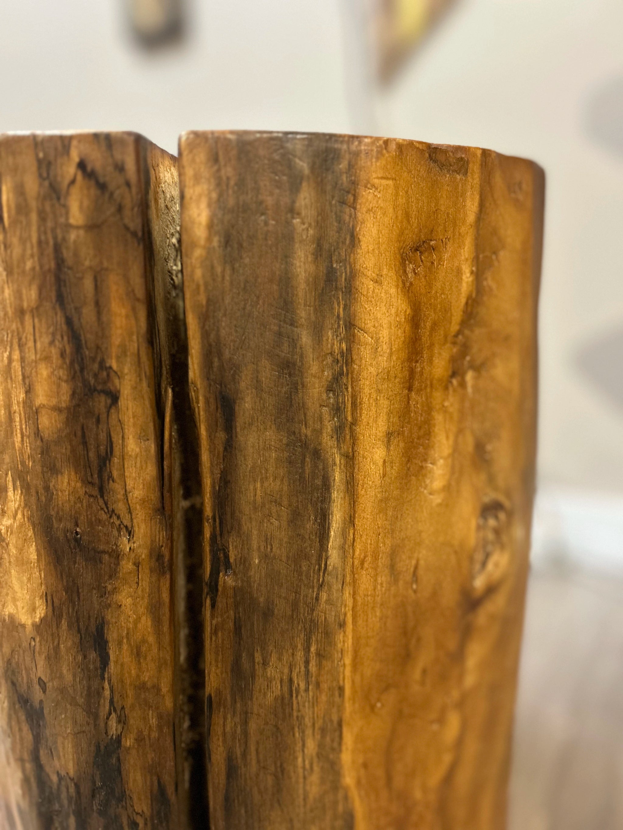 090-773 HAMM Tree Trunk Accent Table